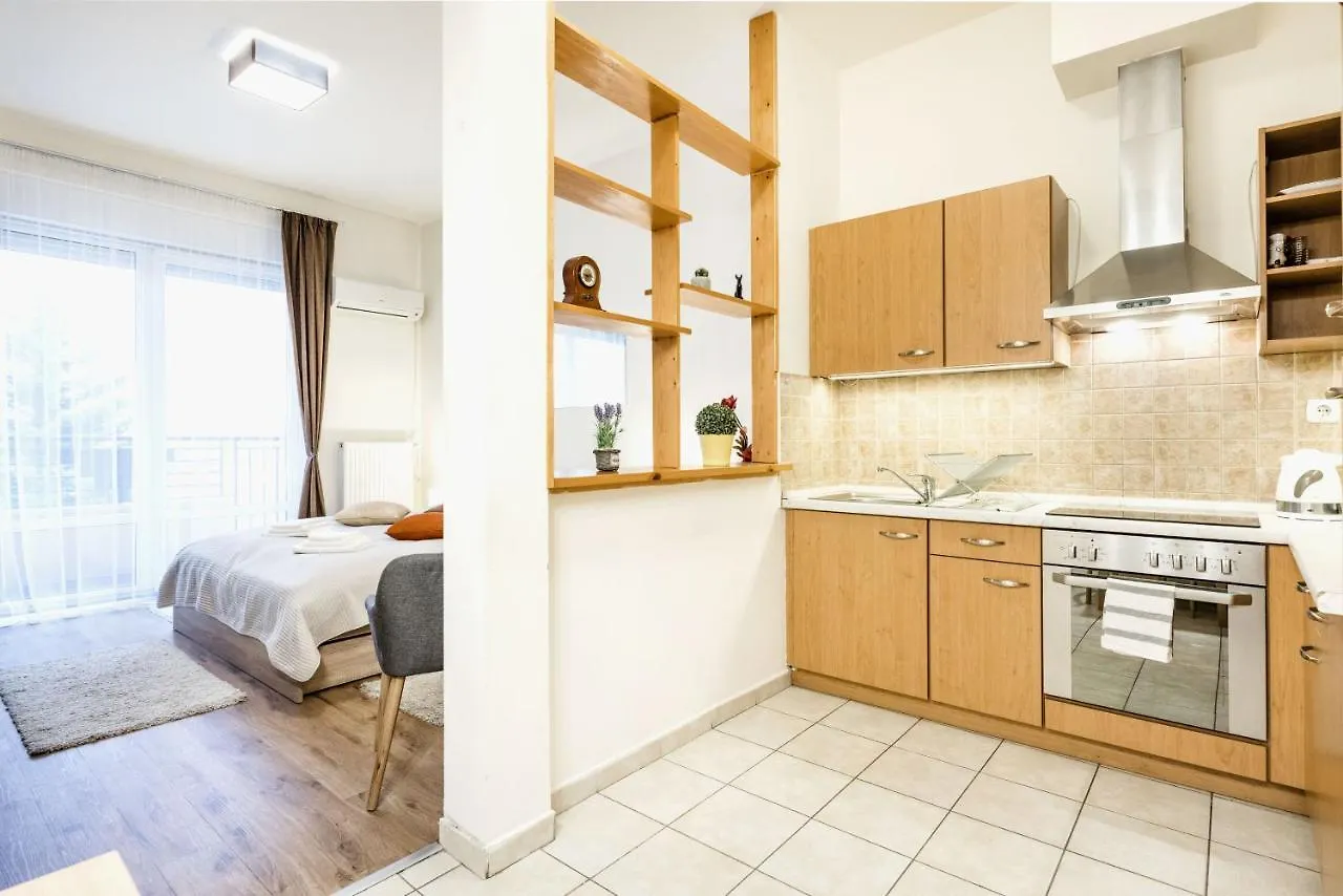 Downtown Charm With Balcony And Garden View Apartment Budapest 0*,