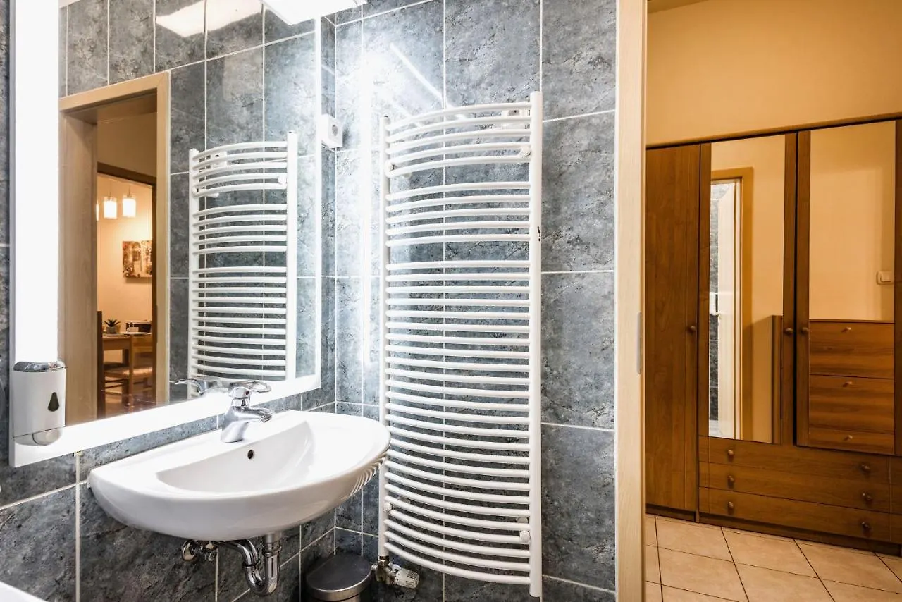 Downtown Charm With Balcony And Garden View Apartment Budapest