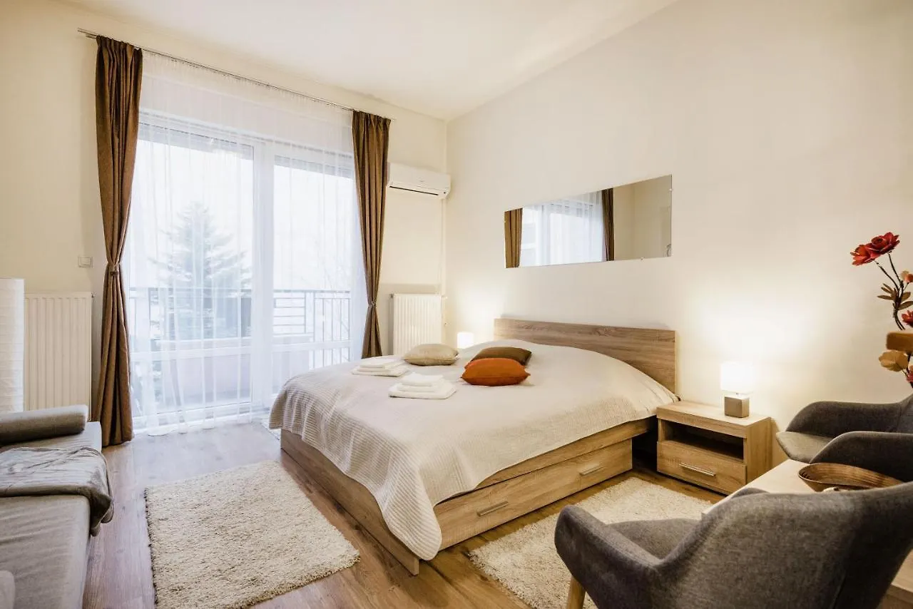 Downtown Charm With Balcony And Garden View Apartment Budapest
