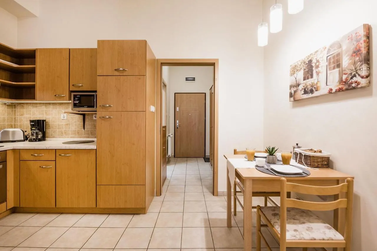 Downtown Charm With Balcony And Garden View Apartment Budapest